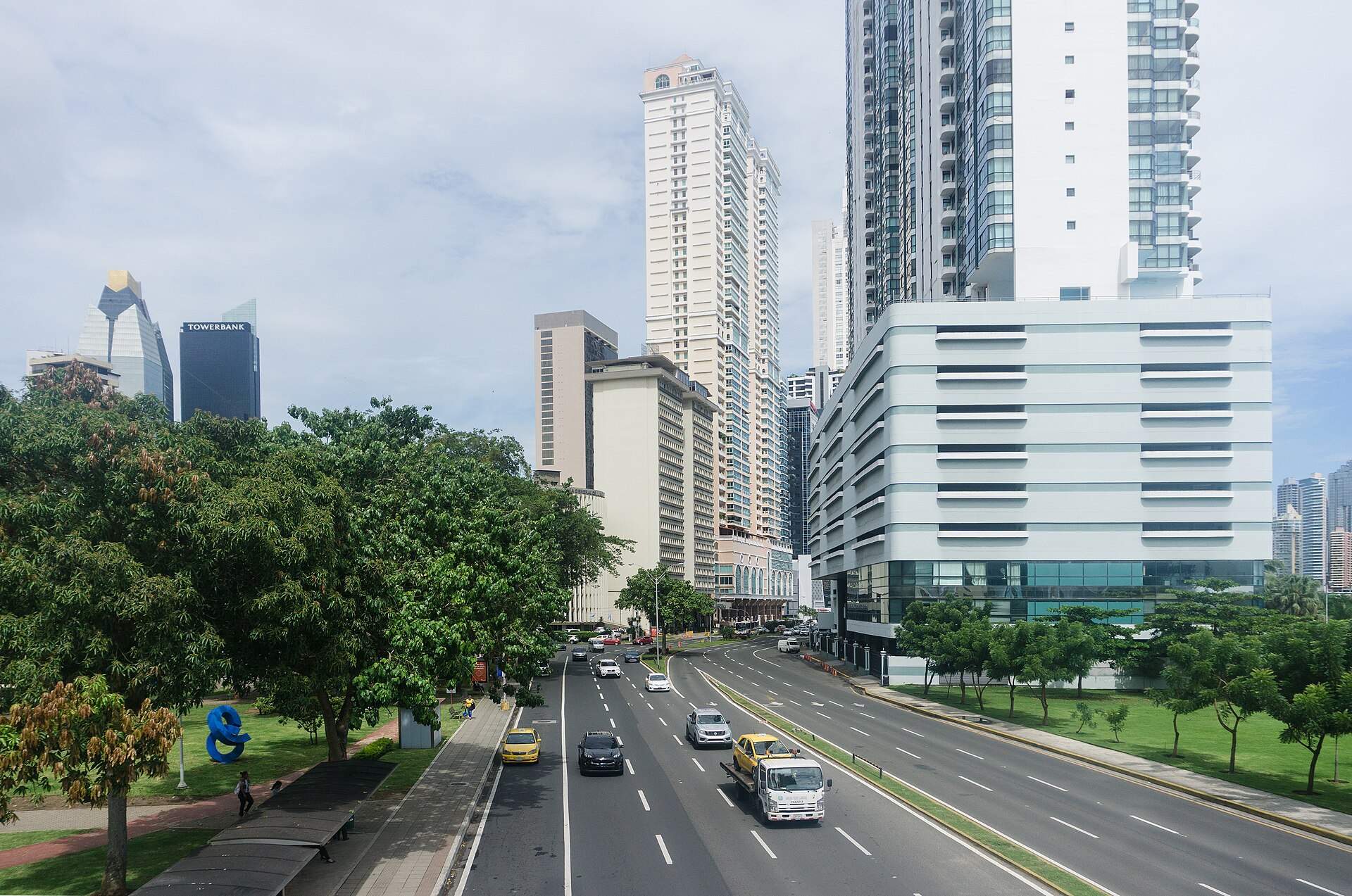 A Panama work permit that isn't tied to an employer