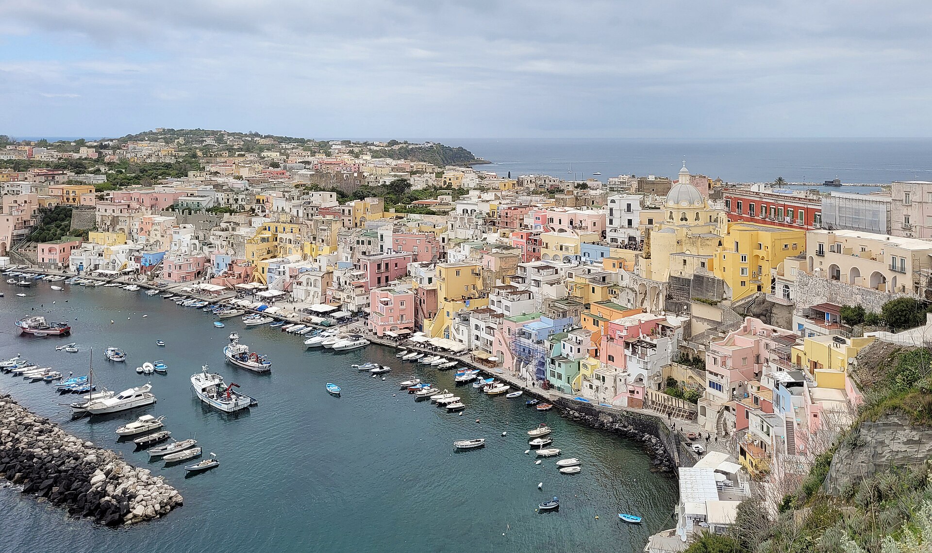 If your parent or grandparent was born in Italy, you may already be Italian
